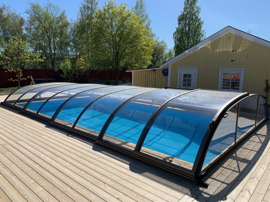 Pooltak & poolskydd — förläng säsongen med flera månader